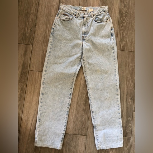 Calvin Klein|Vintage CK women’s light wash mom Jeans,Brown logo•••100% cotton - Picture 4 of 16